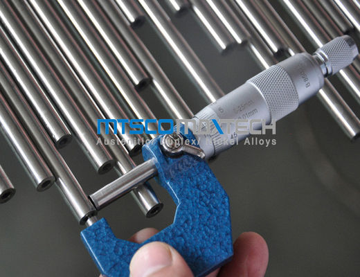 17.1 X 2.31 Mm UNS N06600 ท่อโลหะผสมนิกเกิลไม่มีรอยต่อสำหรับการแลกเปลี่ยนความร้อน